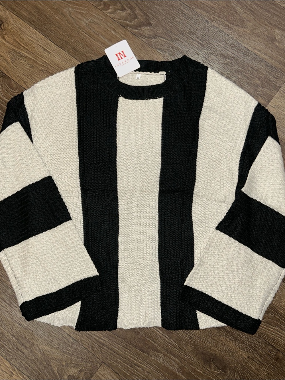 NWT InterNos Womens Striped Bell Sleeve Sweater